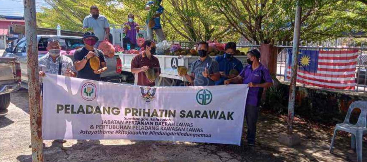 Jabatan Pertanian Dan PPK Lawas Berjaya Kumpul 5.5 Tan Buah-Buahan, PBB DUN Bukit Sari Bantu Agih Kepada Penerima Terpilih